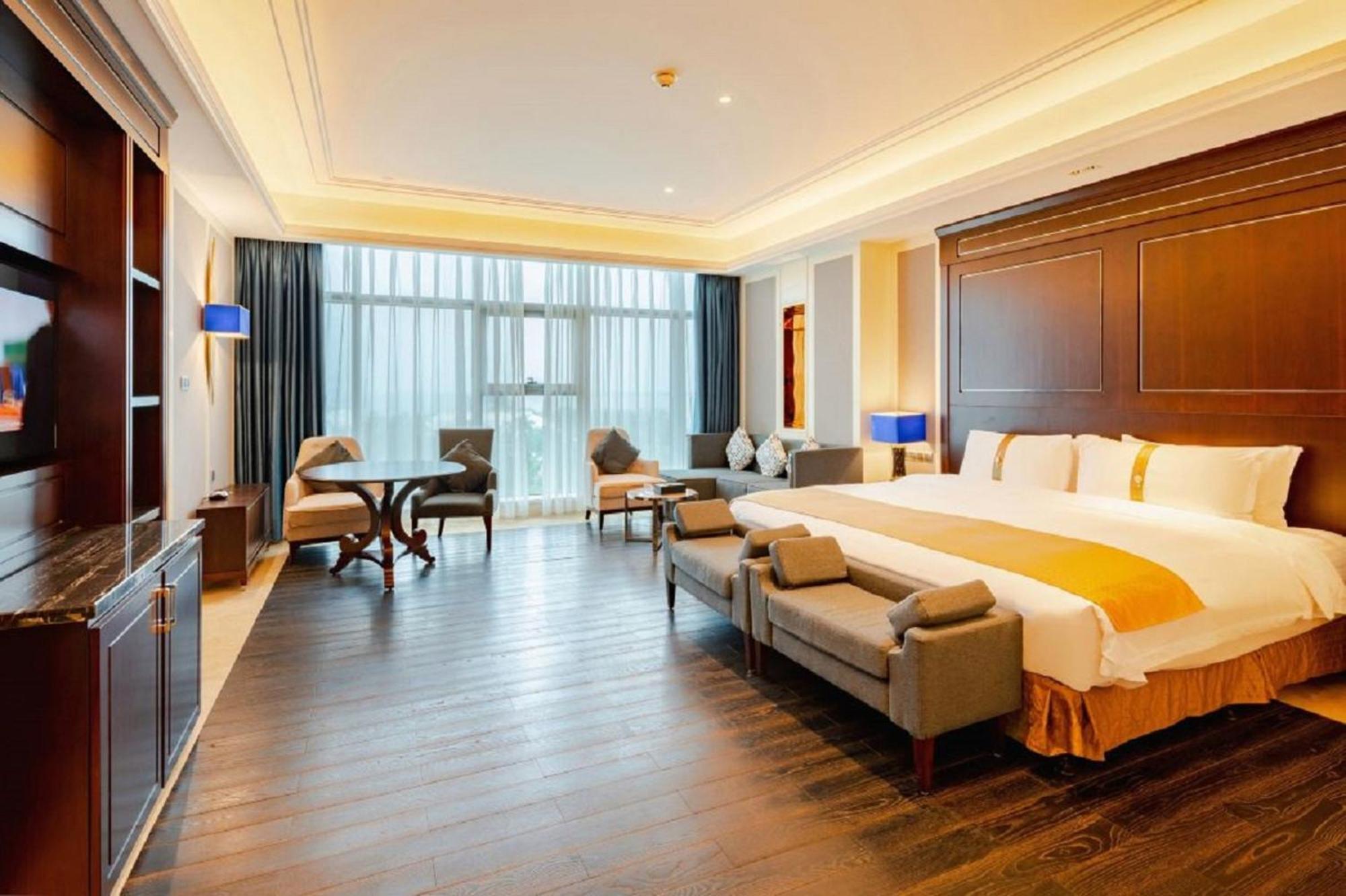 Holiday Inn Haikou West Coast By Ihg Екстериор снимка