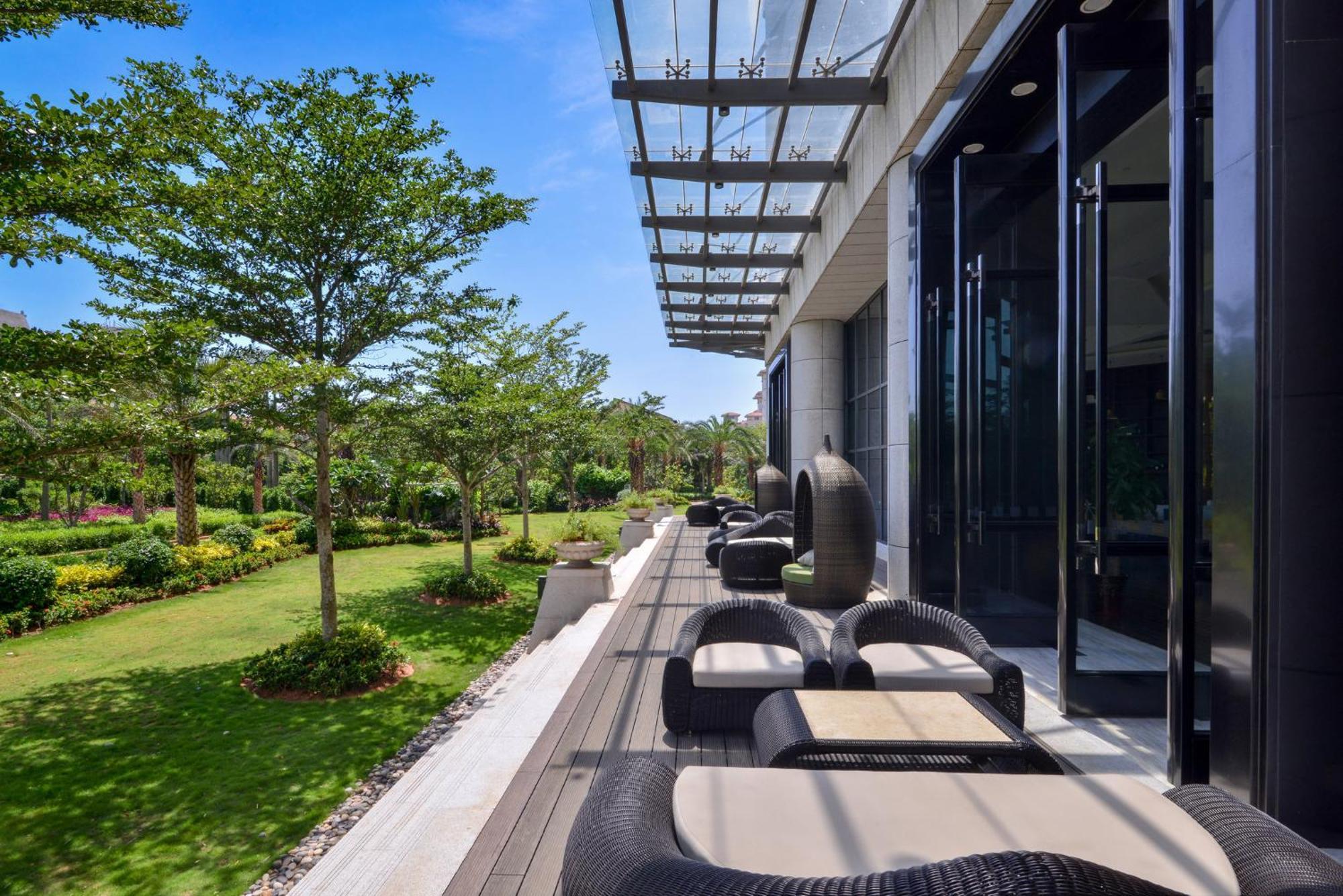 Holiday Inn Haikou West Coast By Ihg Екстериор снимка